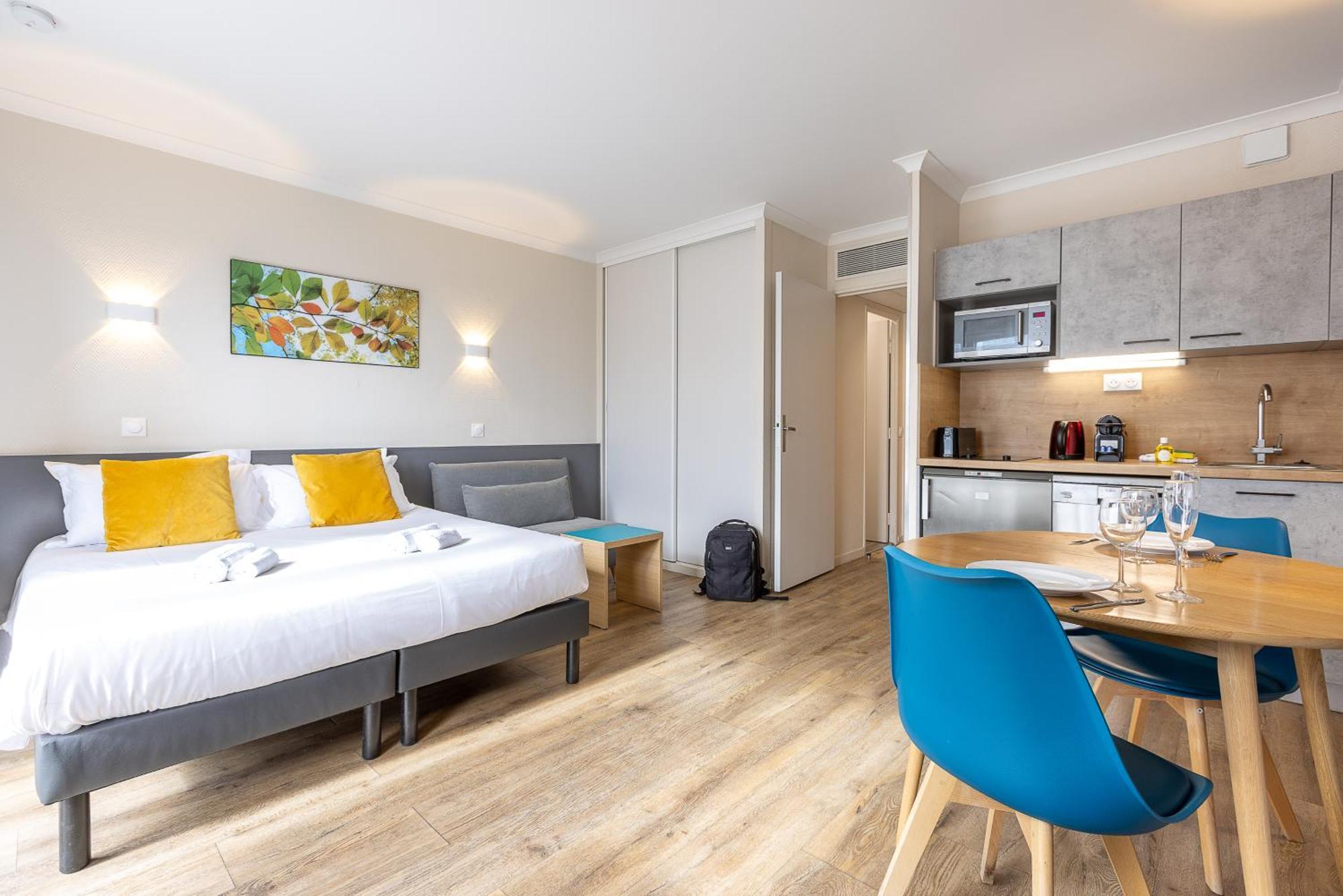 Star Of Life Apartment Courbevoie Ngoại thất bức ảnh