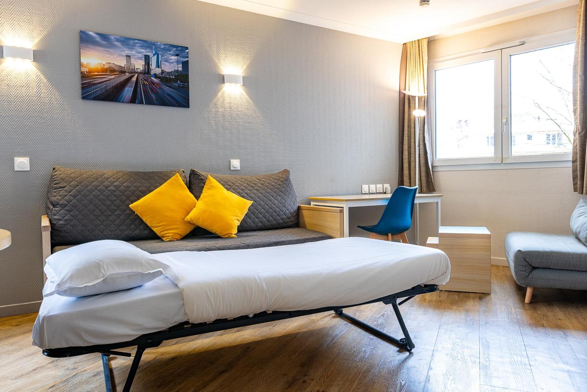 Star Of Life Apartment Courbevoie Ngoại thất bức ảnh
